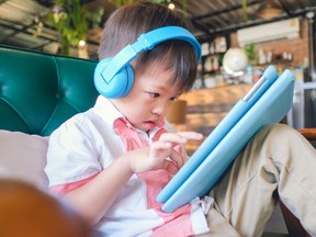 Toddlers and tablets