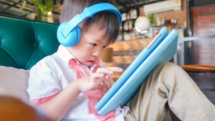 Babies, toddlers and tablets: Study tracks distractions