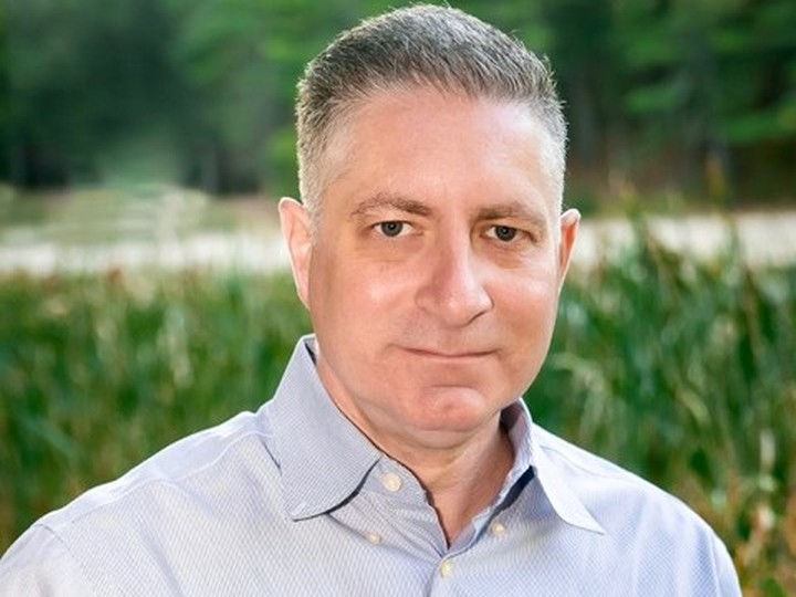  Steven J. Pearlman, a critical thinking expert and professor