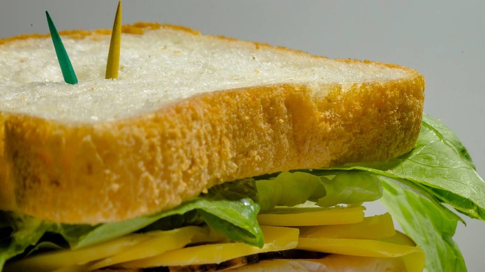 Case study: Athlete swallows toothpick hiding in sandwich