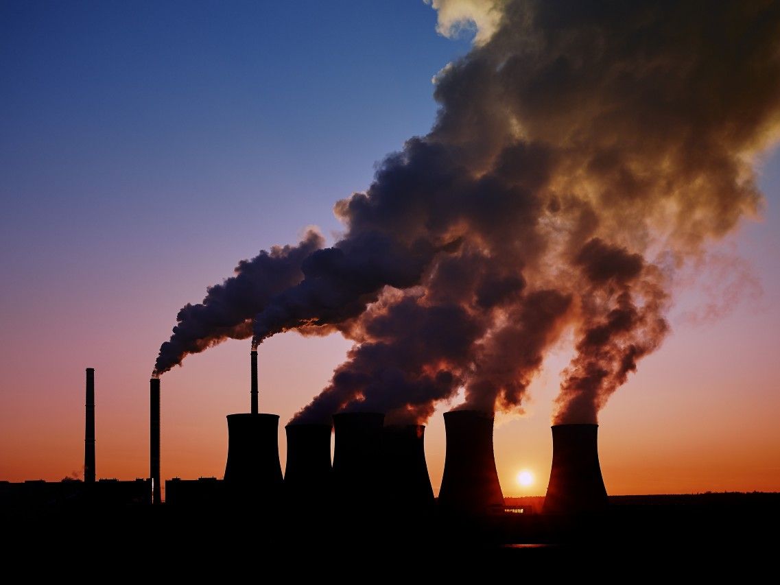 a new study has found a potential link between air pollution and increased risk of dementia.