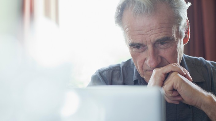 Surfing the web in retirement slows ‘rate of cognitive decline’