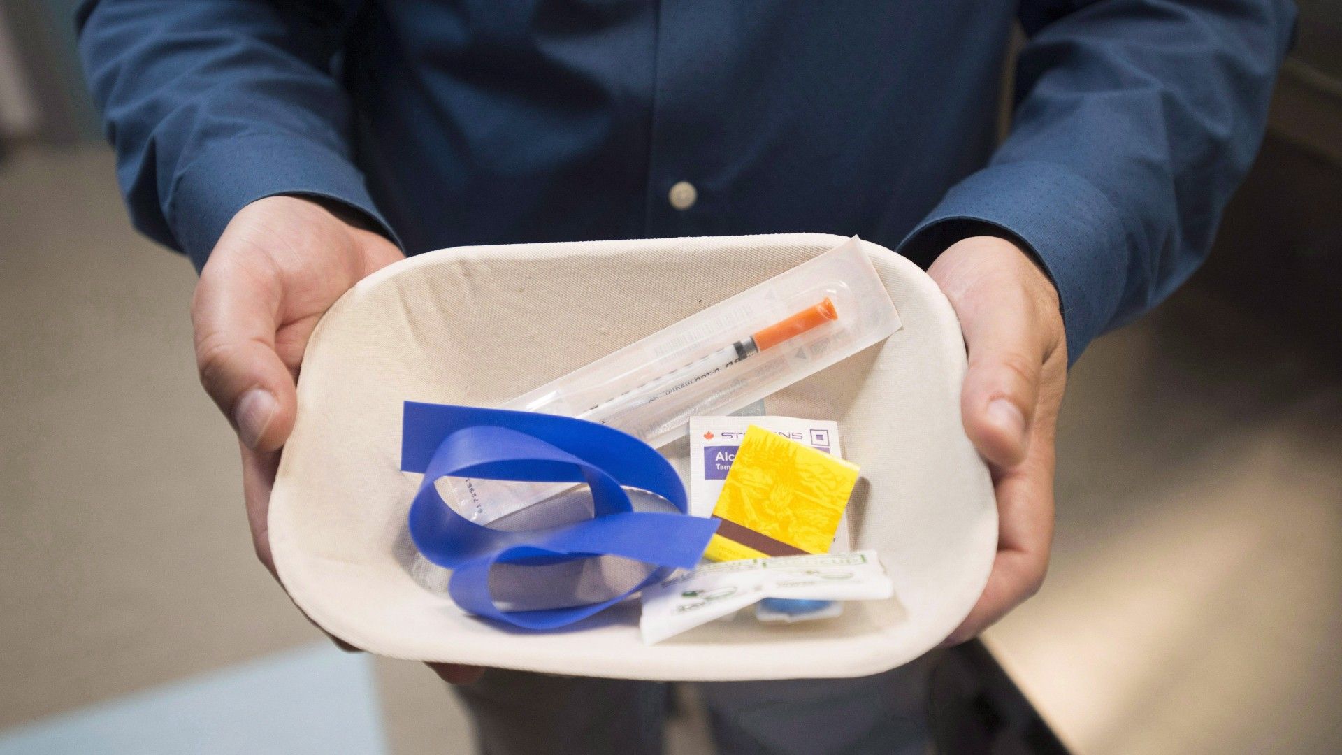 A injection kit is seen inside the newly-opened Fraser Health supervised consumption site in Surrey, B.C. Advocates say access to safe drugs can save lives. (Jonathan Hayward / The Canadian Press)