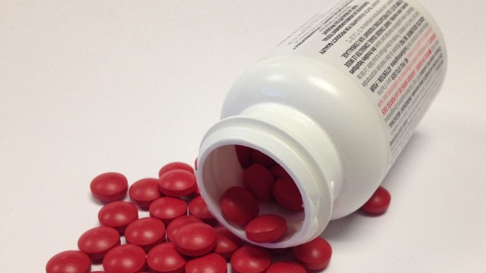 Widely used pain killer linked to risk taking: 'They just don't feel as scared'