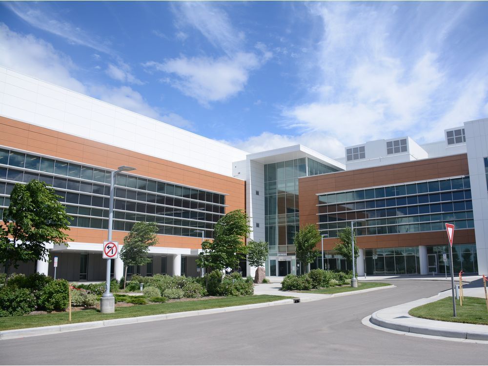 the front entrance of the grande prairie regional hospital on the northeast side of grande prairie, alta. on friday, june 26, 2020. peter shokeir/daily herald-tribune