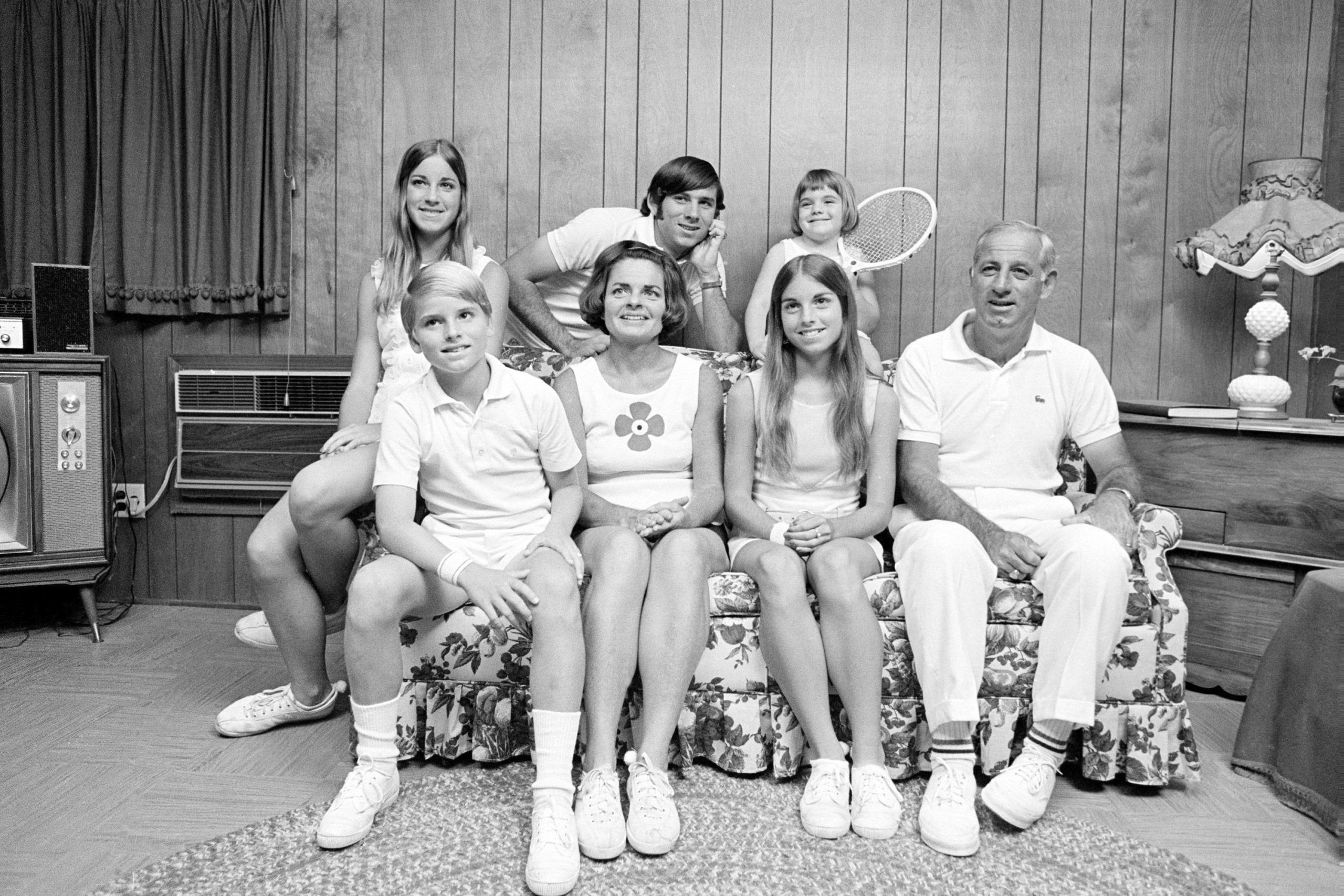 FILE - In this Feb. 13, 1972, file photo, members of the Evert family are shown in their home in Fort Lauderdale, Fla. Front row from left are John, 10, mother Colette, Jeanne, 14, and father James. Back from left are Chris, Drew, 18 and Clare, 4. Jeanne Evert Dubin, a former world-ranked professional tennis player and a younger sister of 18-time Grand Slam champion Chris Evert, has died. Evert Dubin died Thursday, Feb. 20, 2020, after a 2 1/2-year struggle with ovarian cancer. She was 62. (AP Photo/File) ORG XMIT: NY150