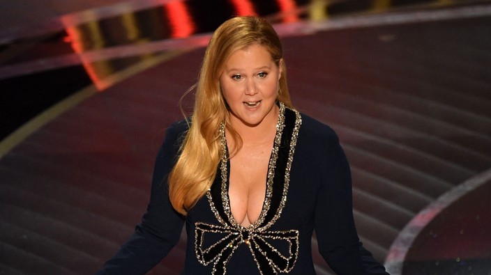 Amy Schumer shared her trichotillomania to 'alleviate her shame'