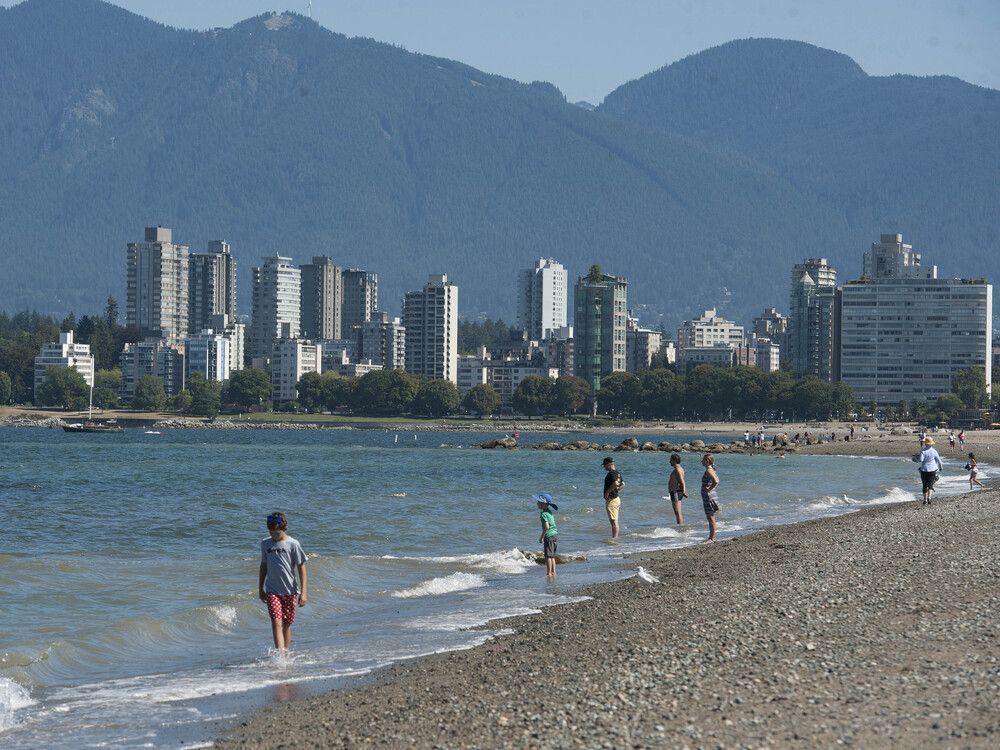 the b.c. heat alert and response system, or b.c. hars, will issue heat warnings and extreme heat emergencies, and use the national "alert ready" system to broadcast warnings on mobile devices, radio and television.