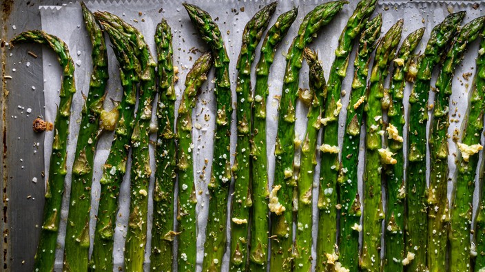Healthy Eating: Why does asparagus make your pee smell funny?