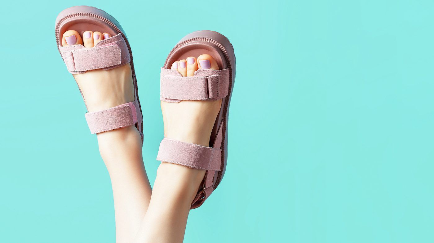 Why you should choose vegan anatomical sandals for this summer