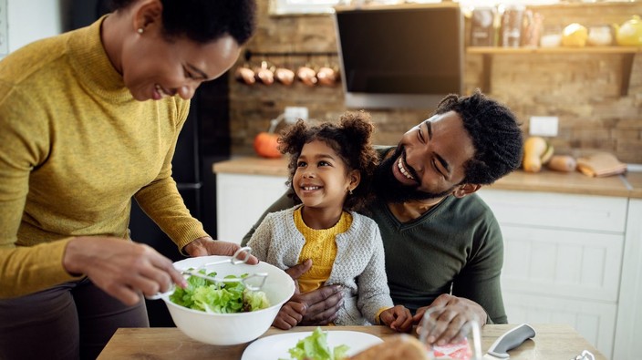 Parents say their stress levels go down after family meals