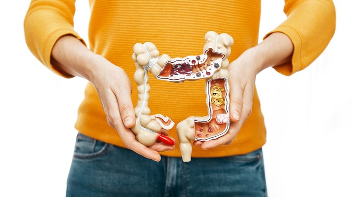 What are the signs of Crohn’s disease?