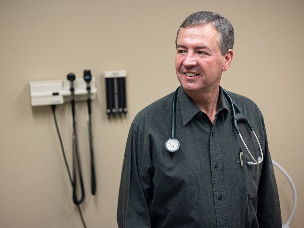 dr. andries muller, president of the saskatchewan college of family physicians, stands for a photo at west winds primary health care. photo taken in saskatoon, sask. on wednesday, nov 23, 2022.