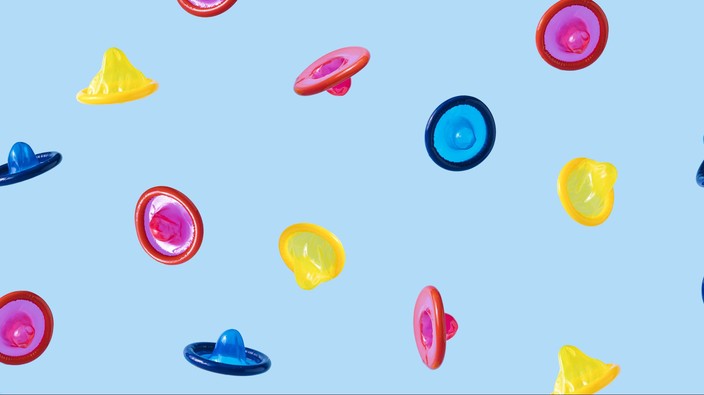France distributing free condoms to young people