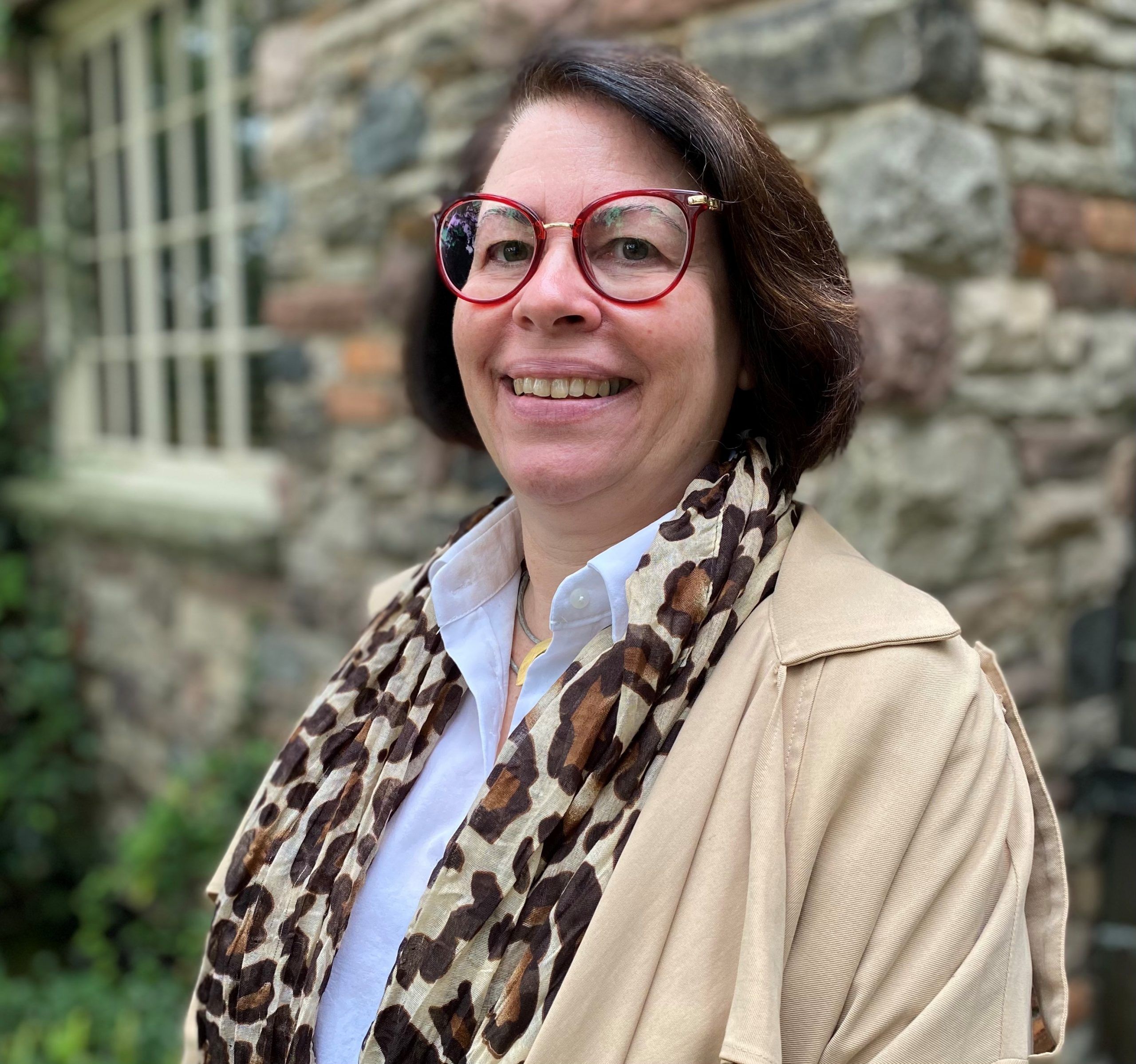  dr. ruth lanius, a neuroscientist and a professor of psychiatry at the university of western ontario in london, treated ute lawrence with emdr therapy, as well as cognitive behavioural therapy. supplied