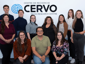 Caroline Ménard (standing, far left) is an Associate Professor in the Department of Psychiatry and Neurosciences, Faculty of Medicine, Université Laval, and affiliated with the CERVO research center.