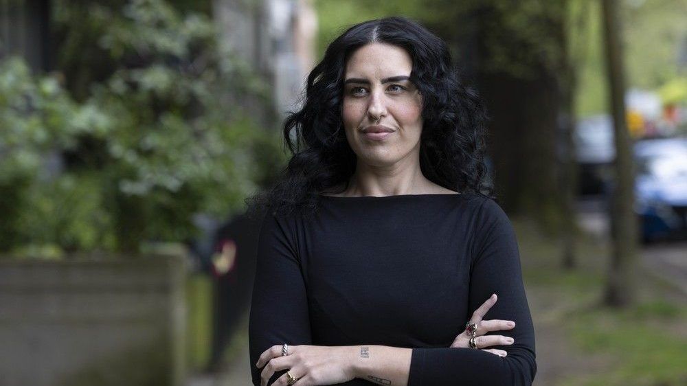 'the thoughts of food and body consumed everything. it made it really difficult to enjoy anything in life,' says kristyne agabob of suffering from an eating disorder. today, she is community engagement and fundraising coordinator for the looking glass foundation for eating disorders.