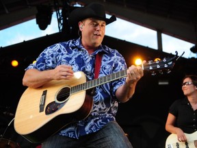 Gord Bamford has signed a deal with Sony Music Entertainment Canada.