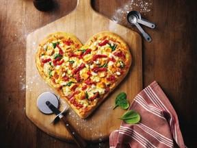 Heart_Shaped_Tuscan_Pizza_Insitu_m