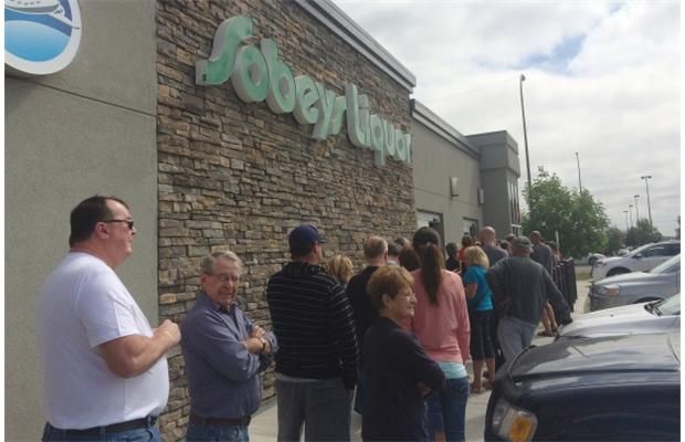 Private Liquor Store Opening Draws Big Crowd Video Edmonton Journal   Line Formed Outside Sobeys Liquor Store Regina New 