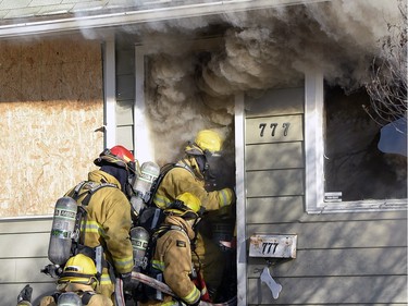 Police fire and EMS responded to a house fire on Garnet St. in Regina November 19, 2015.