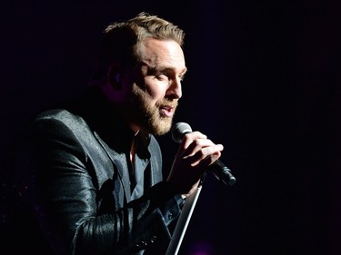 Johnny Reid performs at the Conexus Arts Centre in Regina on Tuesday.