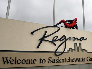 The gateway to Saskatchewan sign could do with a facelift.