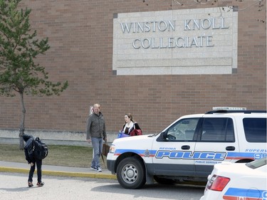 A bomb threat at Winston Knoll Collegiate  prompted classes to be cancelled for the afternoon on Monday in Regina.