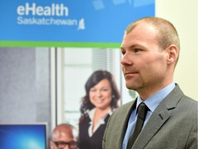 Saskatchewan Health Minister Dustin Duncan has announced a three-member panel to review regional health authorities and service delivery.