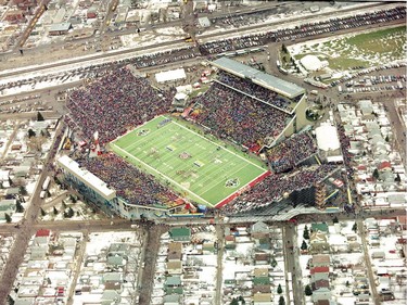 1995 Grey Cup aerial photo.