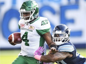 Saskatchewan Roughriders quarterback Darian Durant, 4, is deserving of a contract extension, in the opinion of columnist Rob Vanstone.