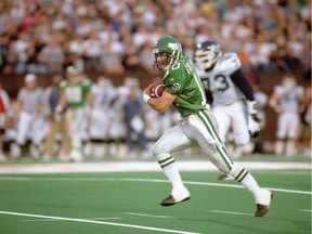 The Saskatchewan Roughriders' Dan Farthing en route to the end zone in the 2000 regular-season opener at Taylor Field.
