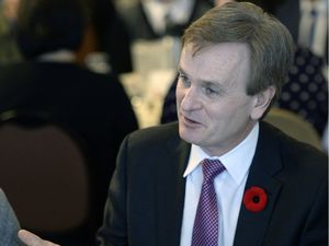 REGINA,Sk: NOVEMBER 9, 2016 --Federal Conservative leadership candidates who took part in a Regina Chamber of Commerce lunch talking with Chamber members. Here Andrew Saxton. BRYAN SCHLOSSER/Regina Leader Post