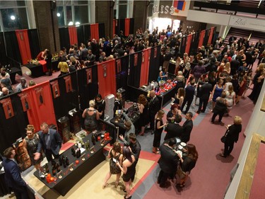 The crowds at the Regina Wine & Spirits Gala held at the Conexus Arts Centre in Regina, Sask. on Saturday Nov. 5, 2016. MICHAEL BELL