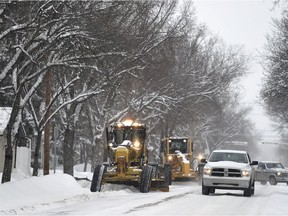REGINA, SASK :  February 6, 2017  -- Crews clear snow on Montague Street in Regina. TROY FLEECE / Regina Leader-Post