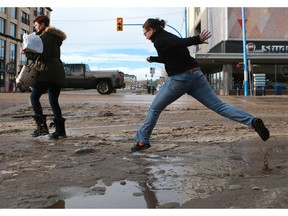 A number of Sask. communities saw warm weather records.