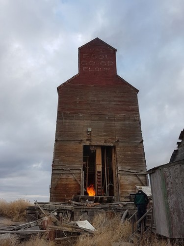 A grain elevator between Elrose and Rosetown in west-central Saskatchewan was burned to the ground April 4, 2017. The owner was unable to find a museum or any other entity to take it on and the building was becoming dangerous. Photos courtesy Stuart Lawrence.