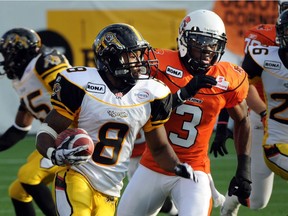 Marcus Thigpen, 8, shown with the Hamilton Tiger-Cats in 2011, is to play for the Saskatchewan Roughriders against Hamilton on Friday.