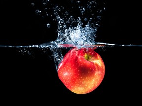 What's the best way to wash an apple?