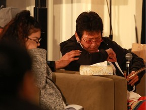 Maxine Goforth (right) tells the National Inquiry into Missing and Murdered Indigenous Women and Girls about her 21-year-old daughter Kelly Goforth, whose body was found in a dumpster in 2013. To her left sits her daughter, Shayleen Goforth. (Michelle Berg / Saskatoon StarPhoenix)