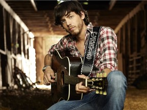 Chris Janson will appear at the 2018 Country Thunder festival.