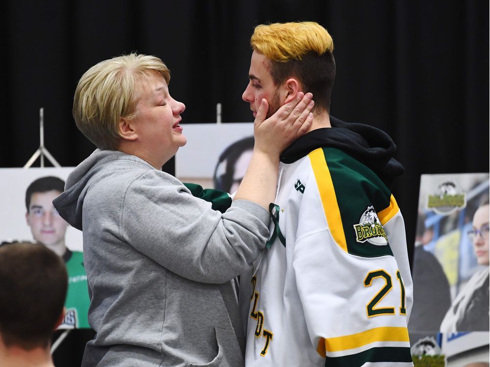 Dad reveals full horror of Humboldt Broncos junior ice hockey bus crash as  he desperately tried to save son's trapped teammates - World News - Mirror  Online