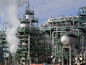 Parts of Section V of the Co-op Refinery Complex look like a giant jumble of pipes, vessels, tanks and wiring but amount to an impressive engineering feat.