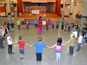 Carol Daniels teaches First Nations cultural workshops to children.