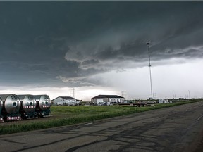A storm approaches near Estevan, SK. It brought hail, rain and high winds to much of southeast Saskatchewan on June 14. Courtesy Byron Fichter Fotography