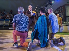 BESTPHOTO SASKATOON,SK--AUGUST 0102019-0812 news shakespeare - Former Shakespeare on the Saskatchewan Artistic Director Henry Woolf honours members of the company who have been with it for 30 years during a celebration of the its past, present and future after 35 seasons in Saskatoon, SK on Saturday, August 10, 2019.