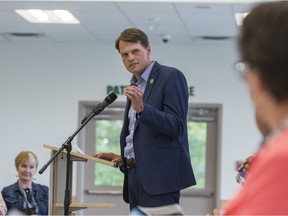 Saskatoon mayor Charlie Clark spoke with Prime Minister Justin Trudeau on Tuesday. Trudeau also called Regina Mayor Michael Fougere to discuss western issues.