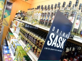 Murray Mandryk: Panggilan terakhir untuk penjualan toko minuman keras lebih serius