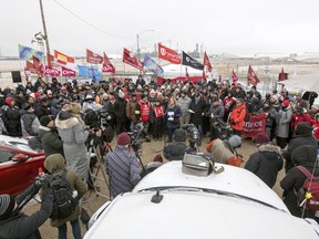 A Unifor rally held at Co-op Refinery Complex Gate 7 in Regina on Monday, January 27, 2020.