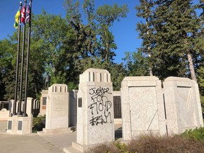 The war memorial by the Saskatchewan Legislative building was recently tagged with a message expressing support for George Floyd. (Twitter/PremierScottMoe)